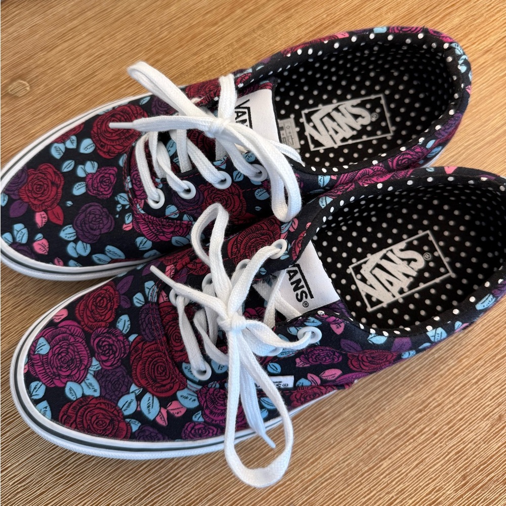 new VANS Rosette Print Classics